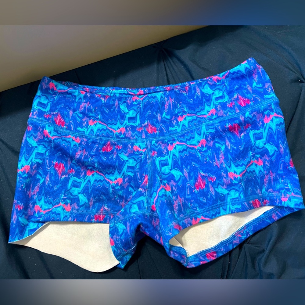 FLEO BLUE ZIG ZAG SHORTS
